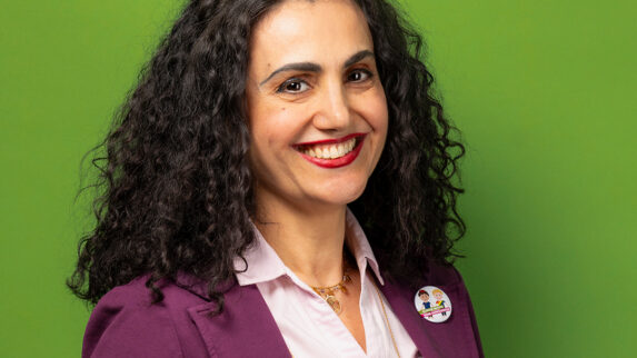 Portraitfoto von Zerife Yatkin