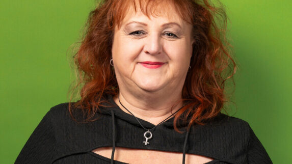 Portraitfoto von Jasmina Opawa