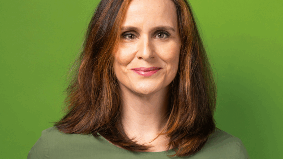 Portraitfoto von Katharina Erlinger